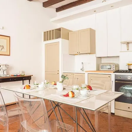 Romantic Flat On Navigli River By Easylife Milan Exterior photo