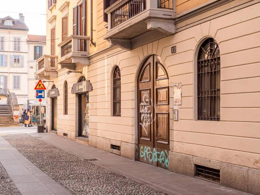 Romantic Flat On Navigli River By Easylife Apartamento Milão