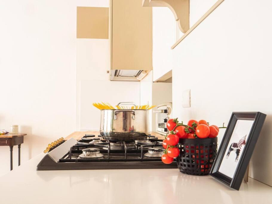Romantic Flat On Navigli River By Easylife Apartamento Milão
